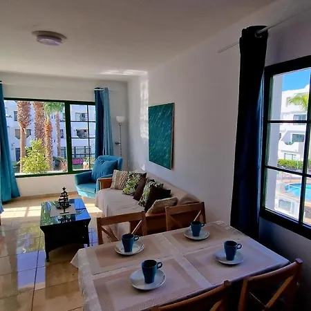 Lovely Mira With Pool Apartamento Puerto del Carmen (Lanzarote)